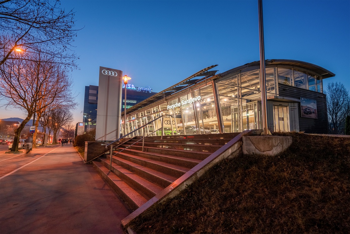AUDI salon vanjski izgled