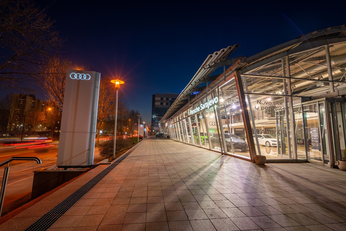 AUDI salon vanjski izgled