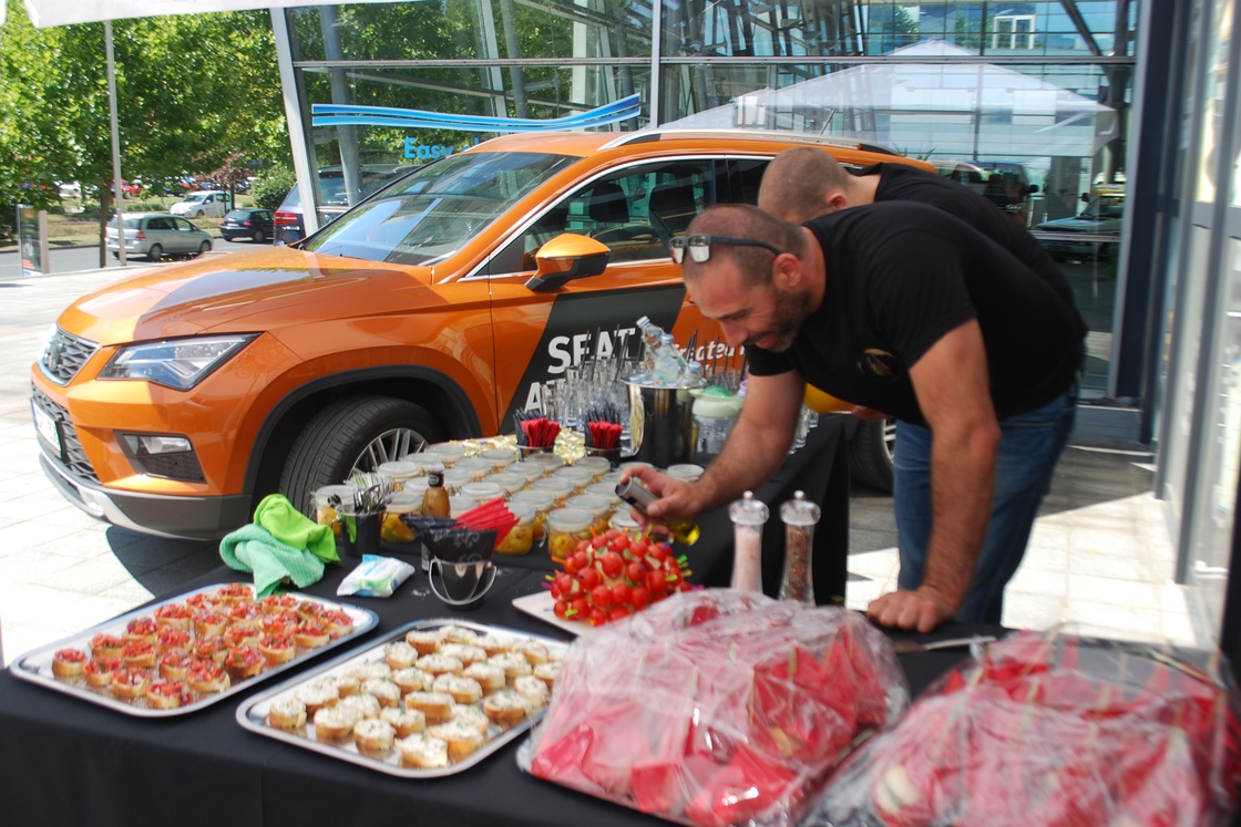 Tiki Superfood- cetering